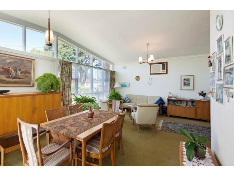 10 Nevis Street, West Beach SA 5024