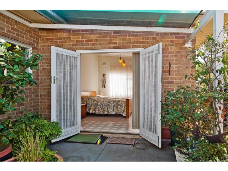 10 Nevis Street, West Beach SA 5024