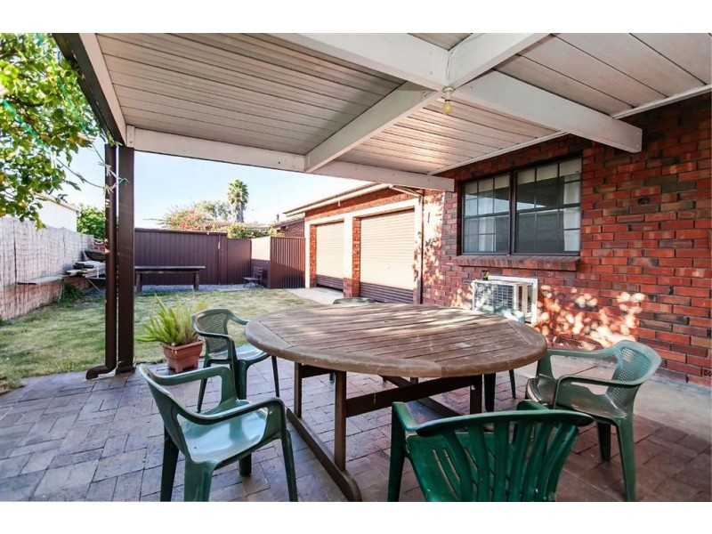 1 Laver Crescent, West Lakes Shore SA 5020