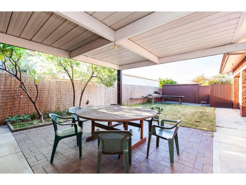 1 Laver Crescent, West Lakes Shore SA 5020