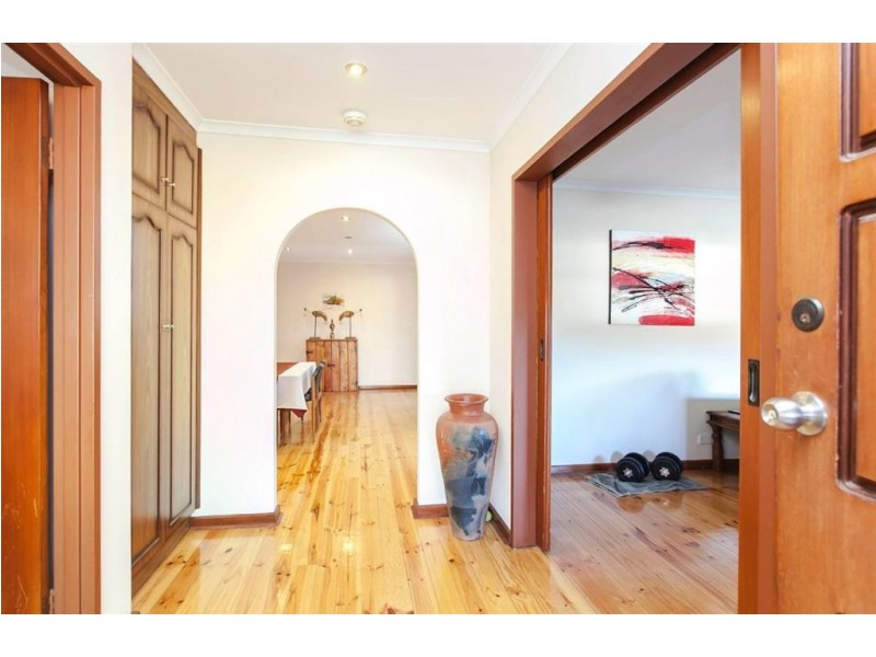 1 Laver Crescent, West Lakes Shore SA 5020