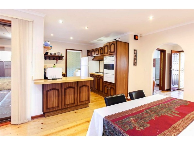 1 Laver Crescent, West Lakes Shore SA 5020