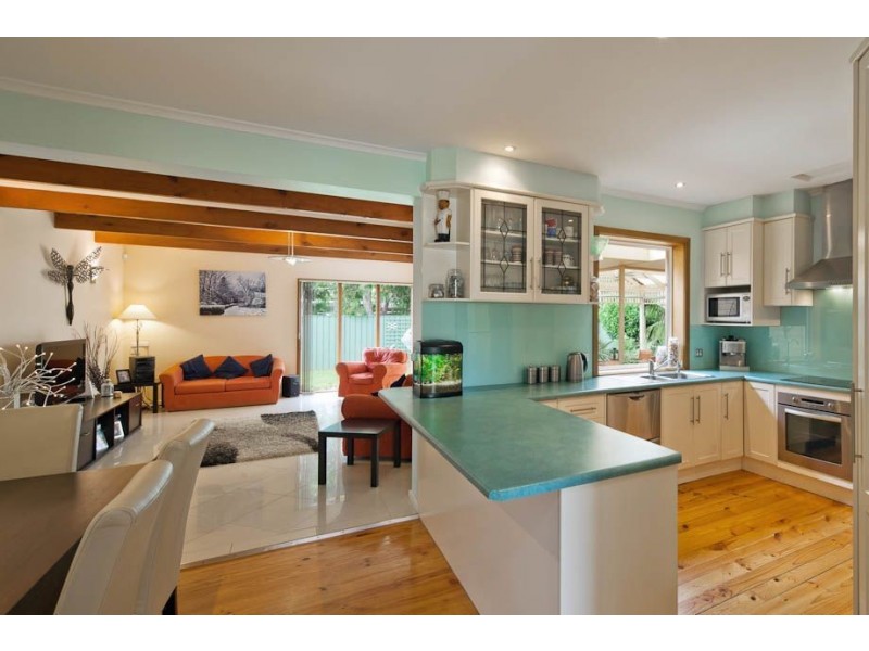 18 Pacific Parade, West Beach SA 5024