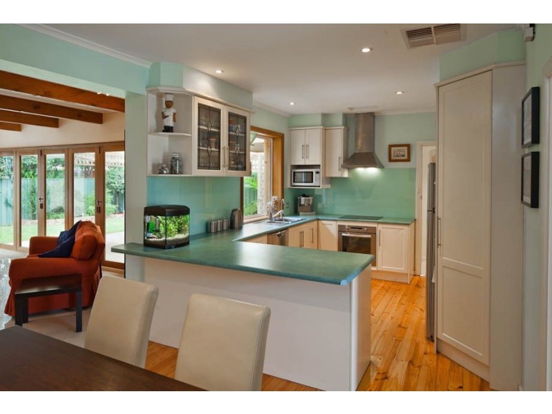 18 Pacific Parade, West Beach SA 5024
