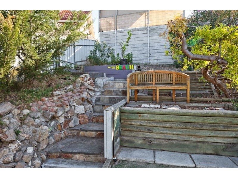 77 Military Road, Tennyson SA 5022