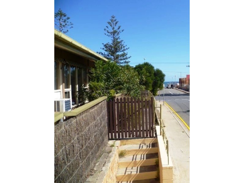 4/156 seaview road, Henley Beach South SA 5022