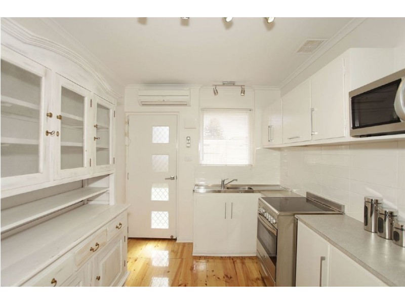 2/8 Chester Street, Henley Beach SA 5022