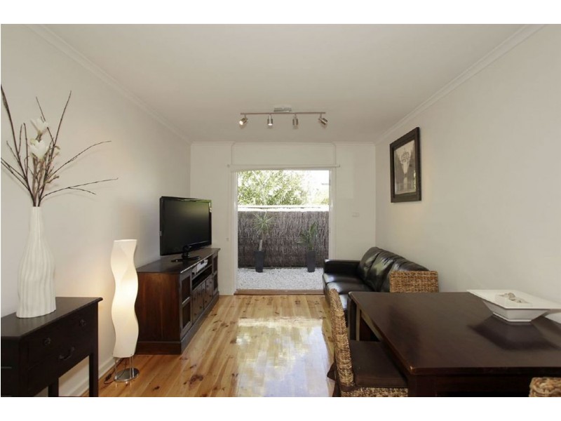 2/8 Chester Street, Henley Beach SA 5022