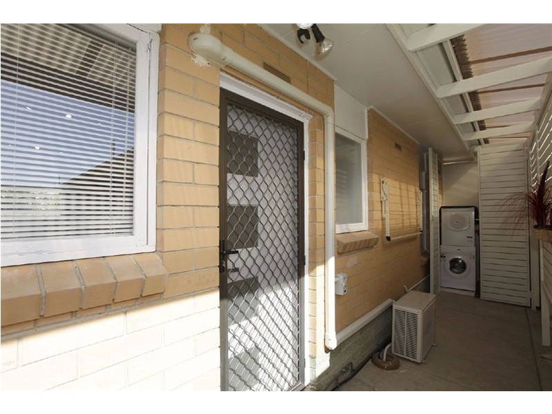 2/8 Chester Street, Henley Beach SA 5022