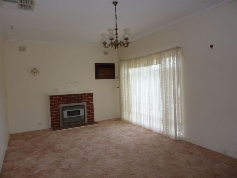11 Third Avenue, Seaton SA 5023