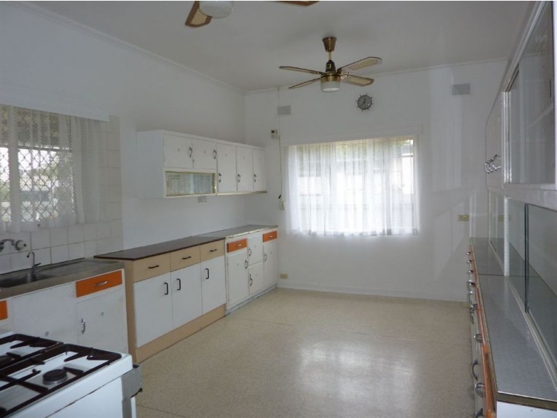 11 Third Avenue, Seaton SA 5023