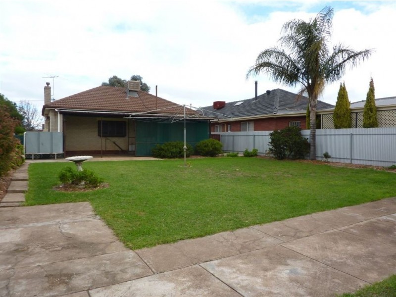 11 Third Avenue, Seaton SA 5023