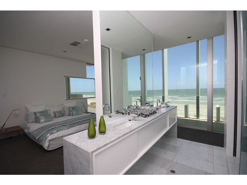 111 Esplanade, Henley Beach South SA 5022