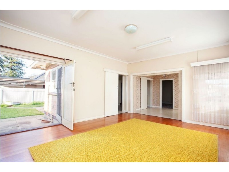 8 Rodgers Avenue, Henley Beach South SA 5022
