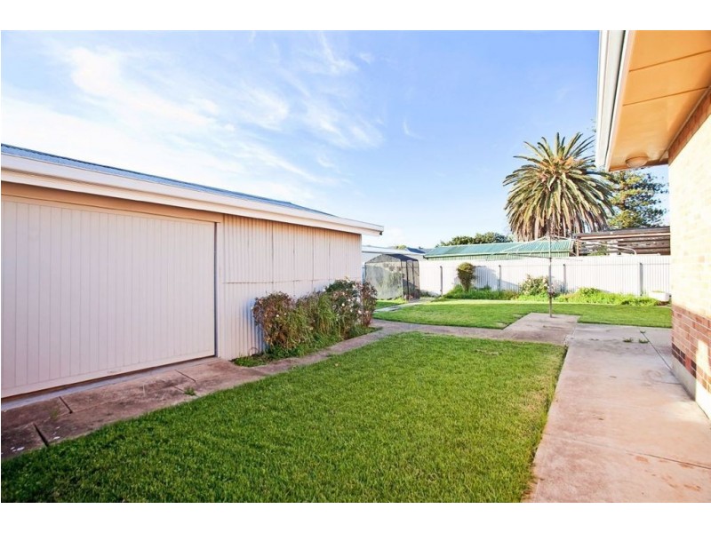 8 Rodgers Avenue, Henley Beach South SA 5022