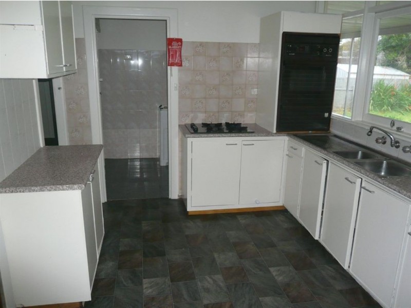 4 Tolmer Road, Elizabeth Park SA 5113