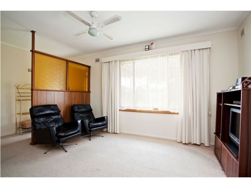 4 Fleetwood Crescent, Henley Beach South SA 5022