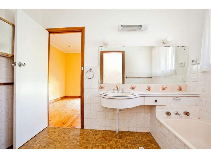 19 Shelley Avenue, Fulham Gardens SA 5024