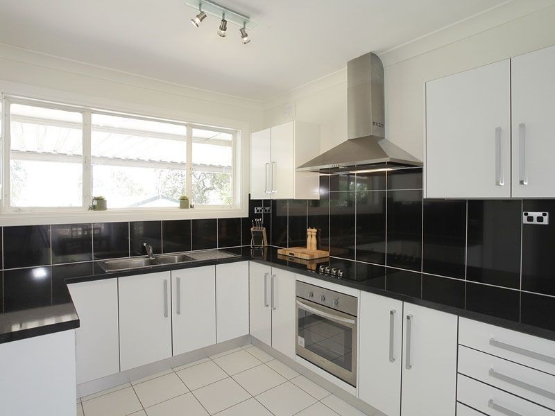 21 Vida Avenue, Redwood Park SA 5097