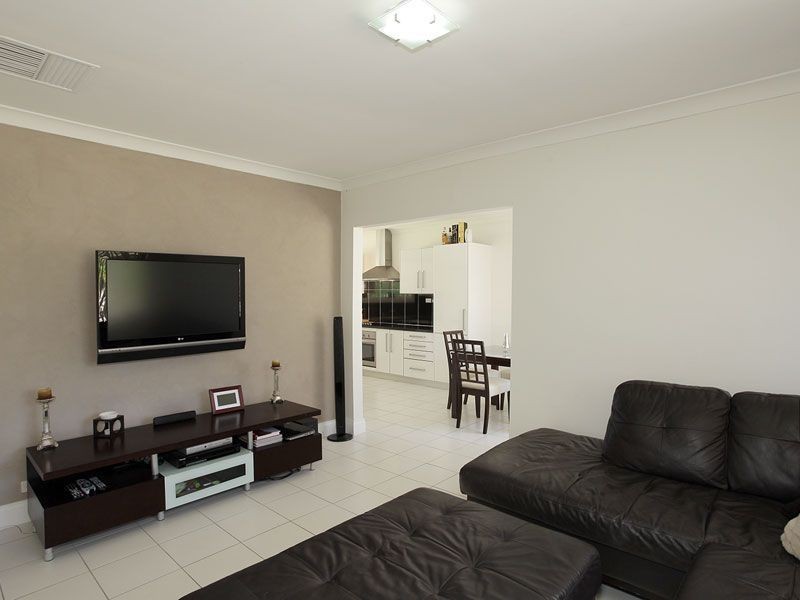 21 Vida Avenue, Redwood Park SA 5097