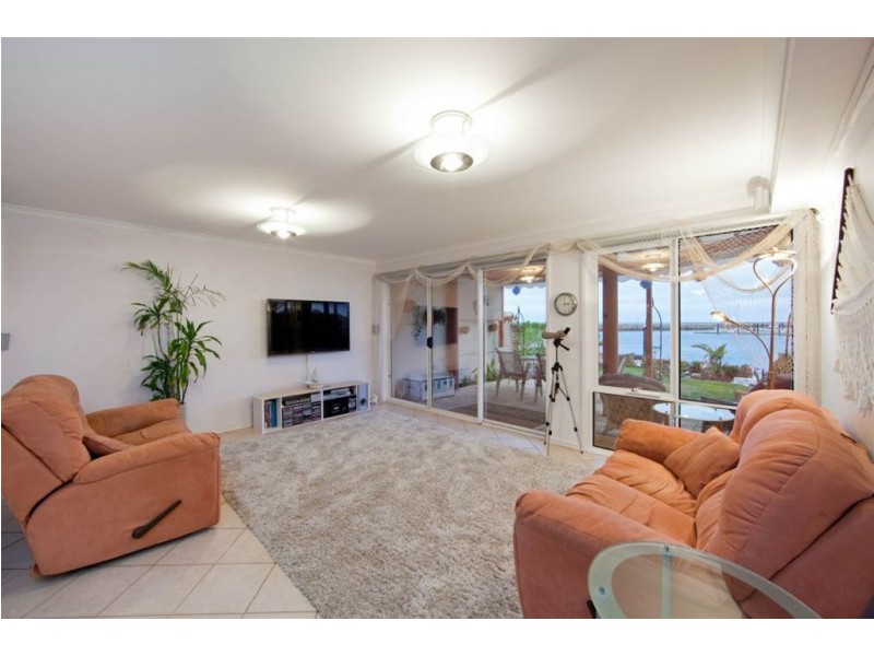 1/2 Cooroyba Court, North Haven SA 5018