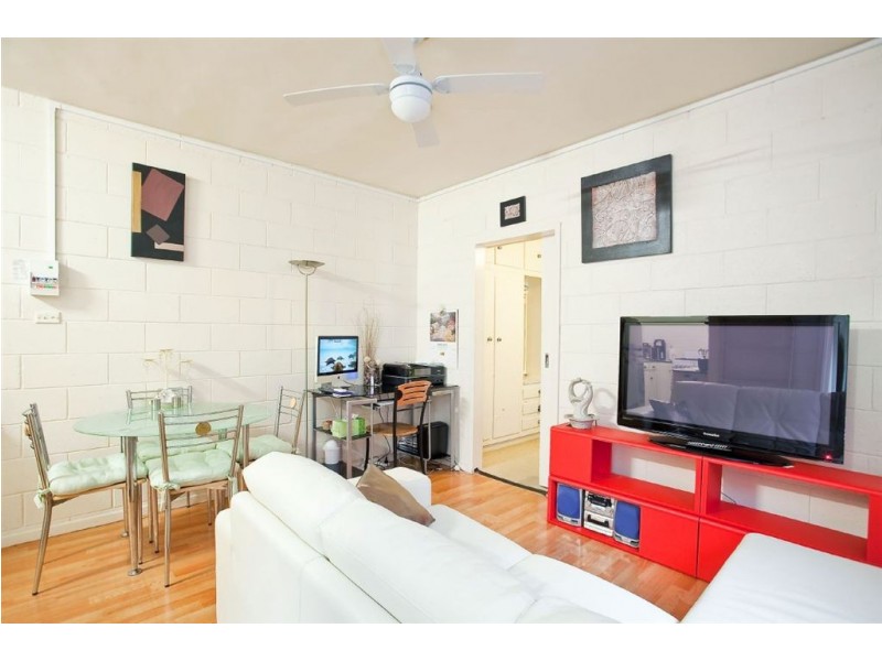 4/23 Military Road, West Beach SA 5024