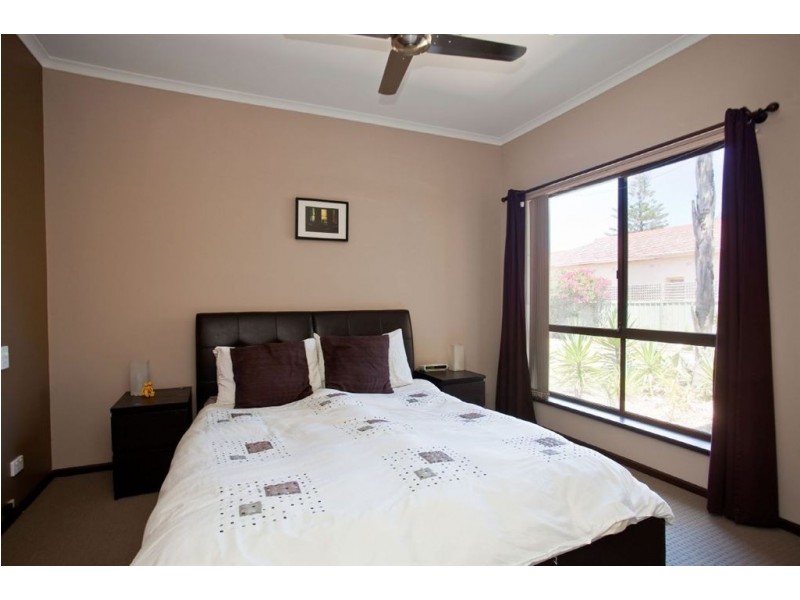 2/25 White Street, Henley Beach SA 5022