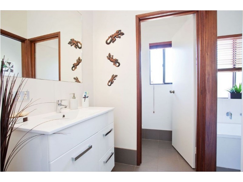 2/25 White Street, Henley Beach SA 5022