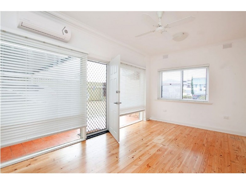 3/15 Seaview Rd, West Beach SA 5024