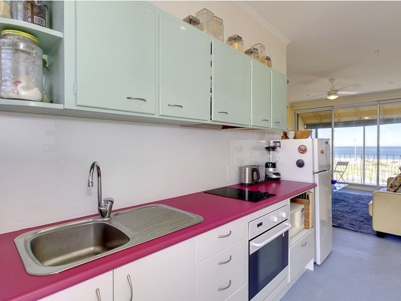 4/62 Seaview Road, West Beach SA 5024