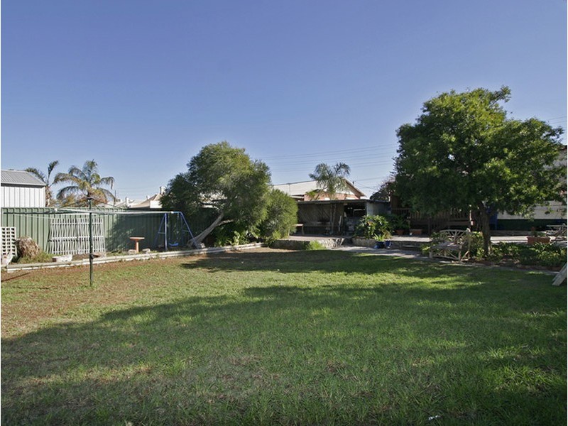 322 Military Road, Largs Bay SA 5016