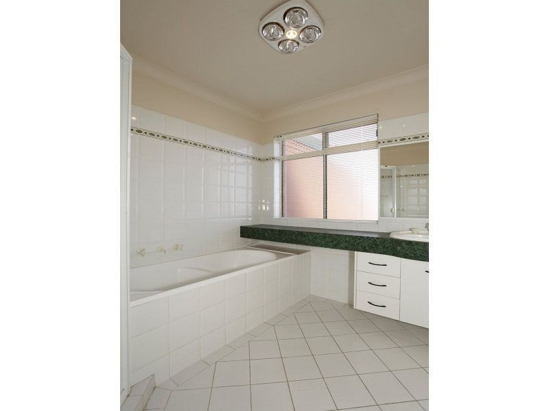 28 hallet Blvd, Allenby Gardens SA 5009