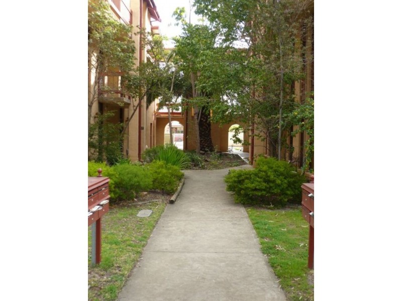 11/23 Moseley St, Glenelg SA 5045