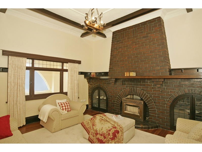 145 Esplanade, Henley Beach South SA 5022