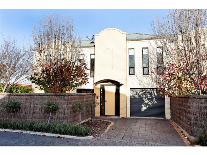 105 North Terrace, College Park SA 5069