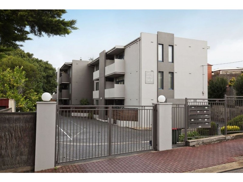 13/4 Bristol Place, Glenelg SA 5045