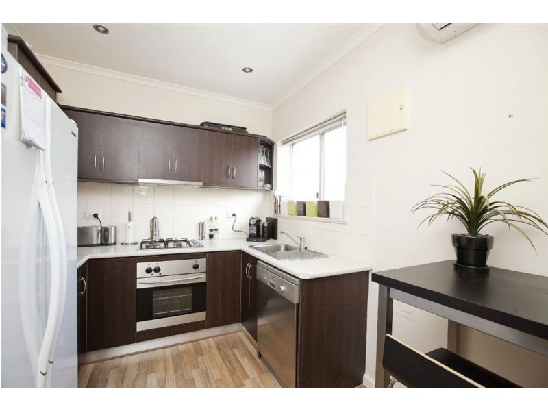 13/4 Bristol Place, Glenelg SA 5045