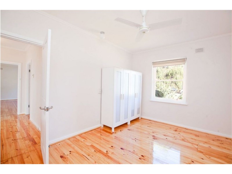 106 Military Rd, Henley Beach SA 5022