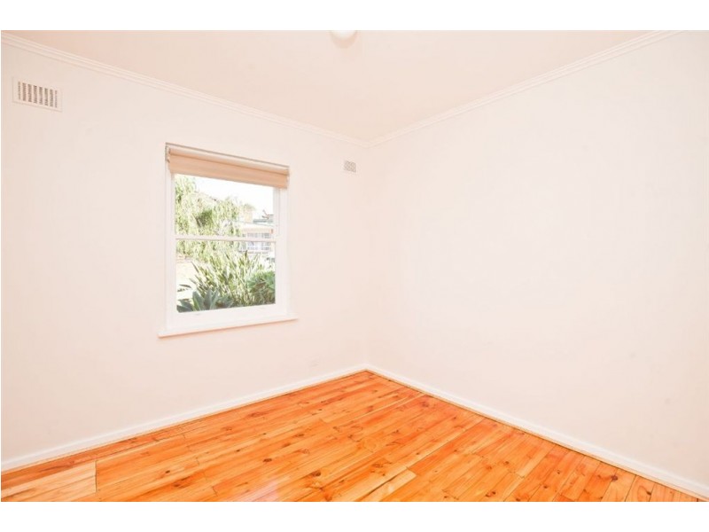 106 Military Rd, Henley Beach SA 5022