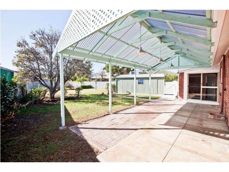 106 Military Rd, Henley Beach SA 5022