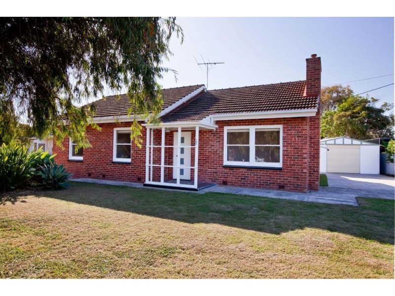 106 Military Rd, Henley Beach SA 5022
