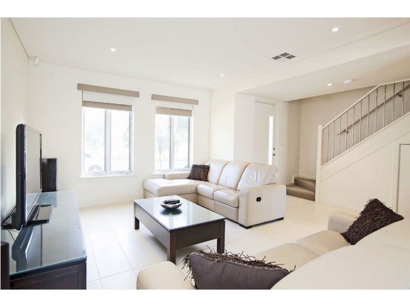 2/18 Kincaid Rd, Henley Beach SA 5022