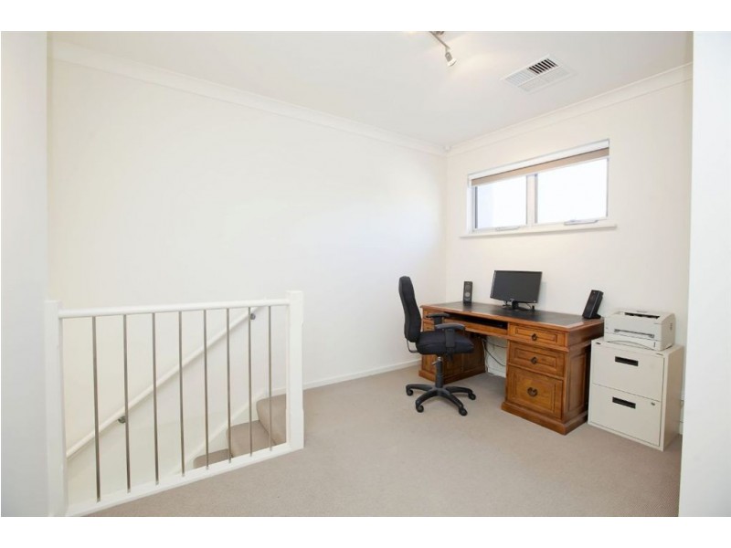 2/18 Kincaid Rd, Henley Beach SA 5022