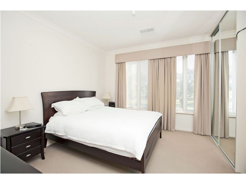 2/18 Kincaid Rd, Henley Beach SA 5022