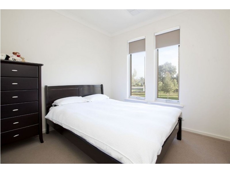 2/18 Kincaid Rd, Henley Beach SA 5022