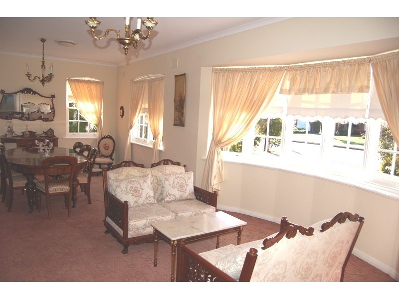 1 Meredith Avenue, Fulham SA 5024