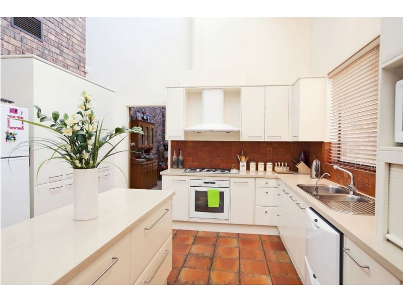 14 Sir John Marks Drive, West Lakes SA 5021
