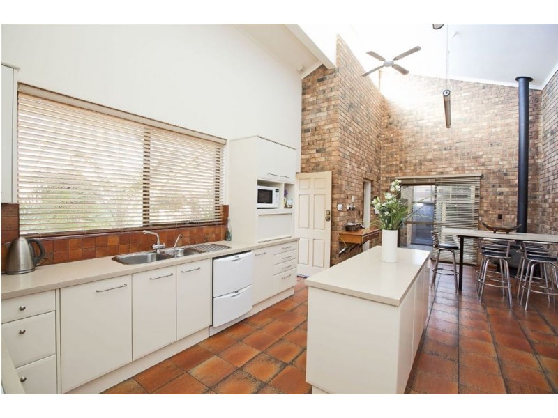 14 Sir John Marks Drive, West Lakes SA 5021