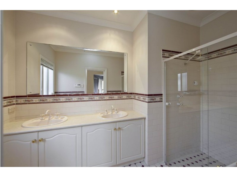 1 Burnie Avenue, Campbelltown SA 5074