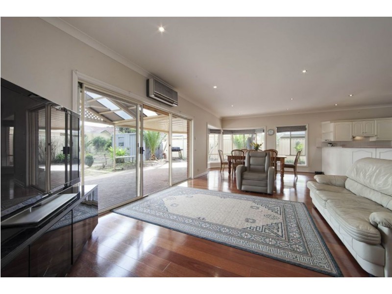 1 Burnie Avenue, Campbelltown SA 5074